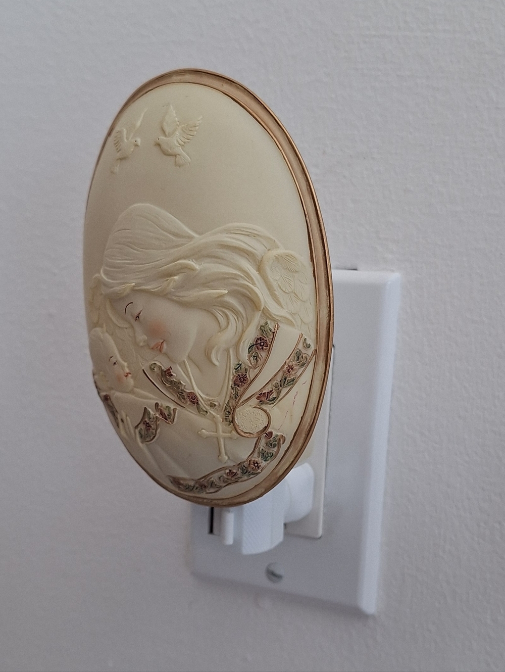 Night Light Angel - Picture 4 of 15